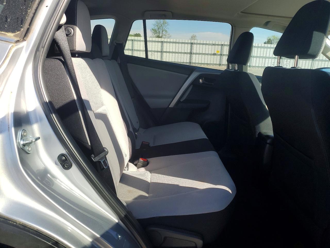 2016 Toyota Rav4 VIN 2T3WFREV8GW262551 photo 11