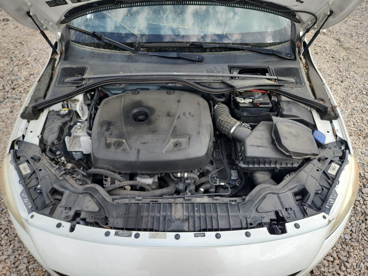 2016 Volvo V60 VIN YV149MSP3G1309825 photo 11