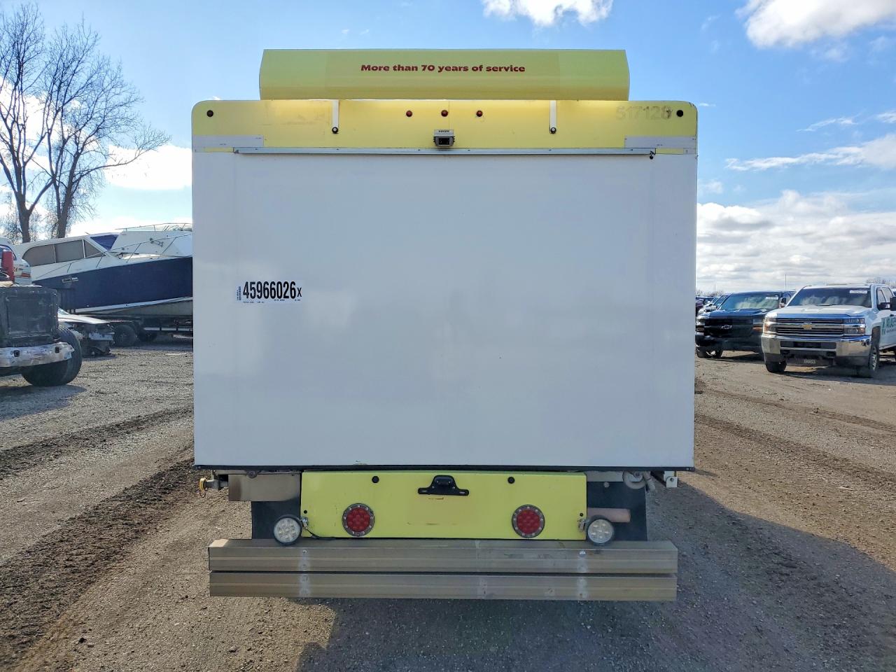 2019 Ford Econoline VIN 1FDXE4FSXKDC16865 photo 6
