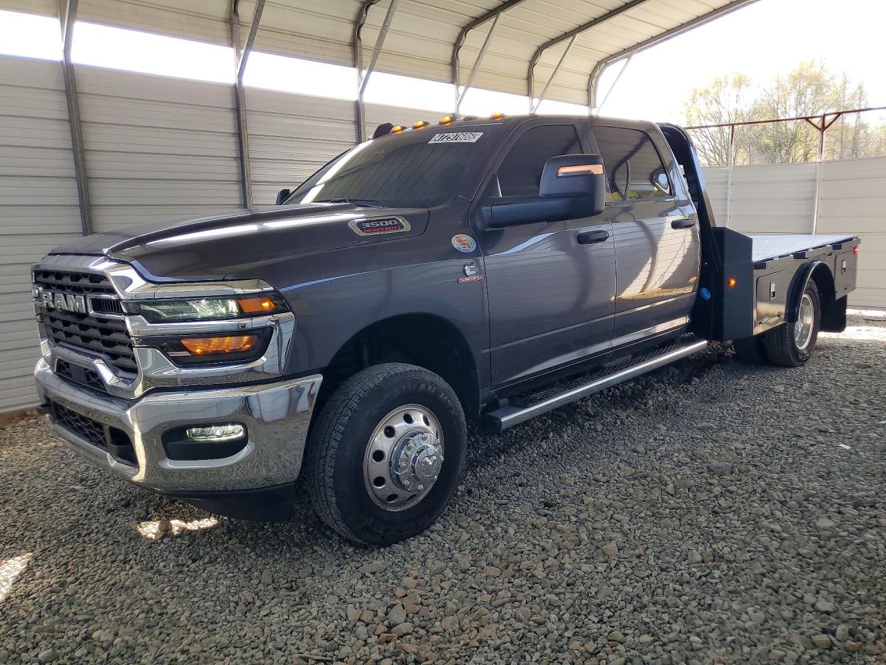 2025 Ram 3500 VIN 3C7WRTCL2SG517356 photo 1