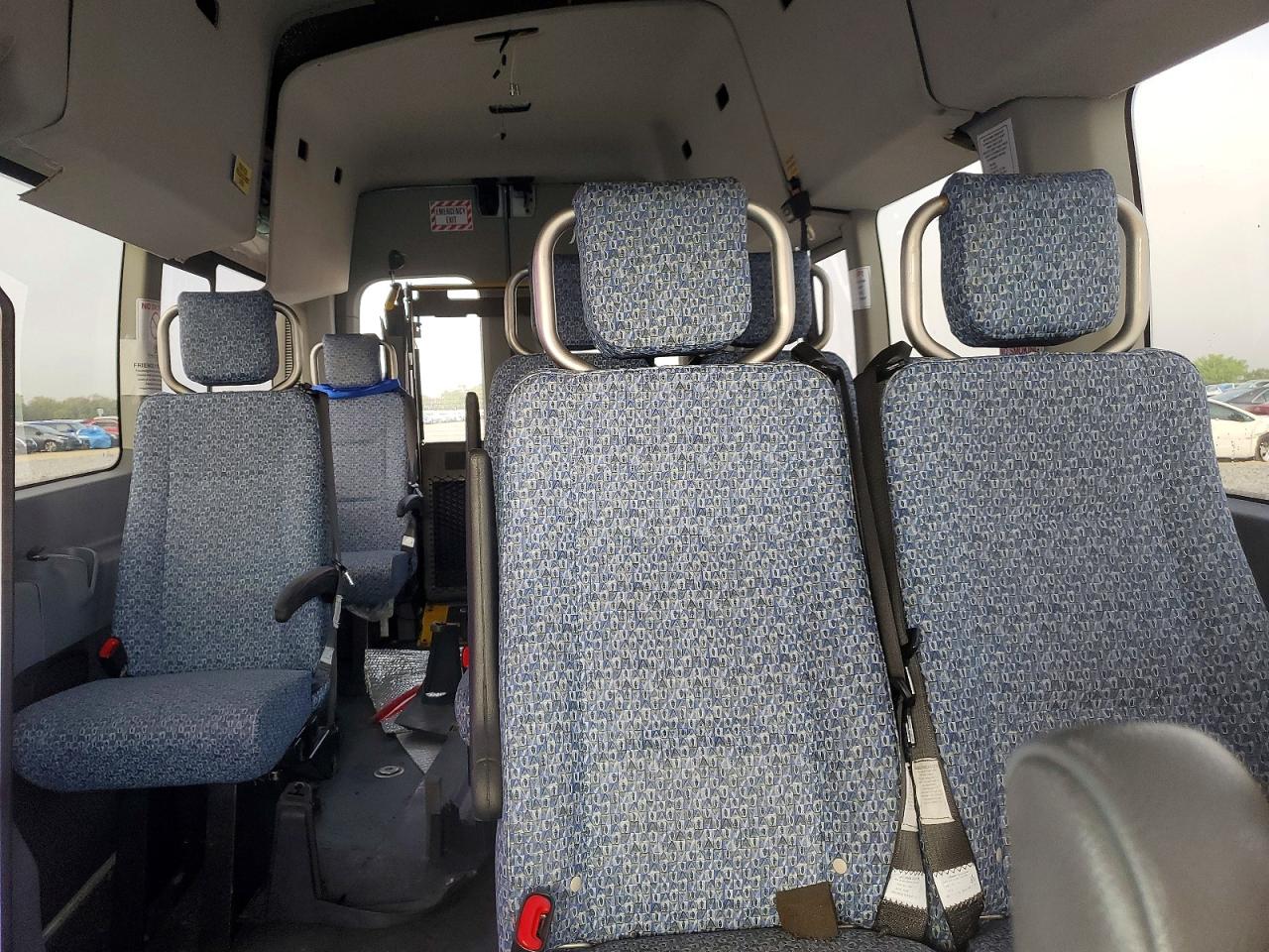 2019 Ford Transit VIN 1FDVU4XV7KKB31559 photo 10