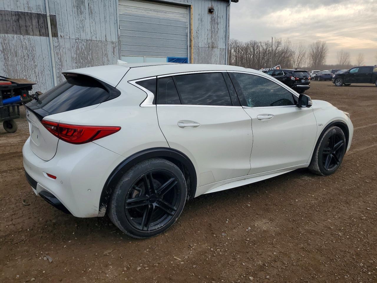 2017 Infiniti Qx30 VIN SJKCH5CP9HA017927 photo 3