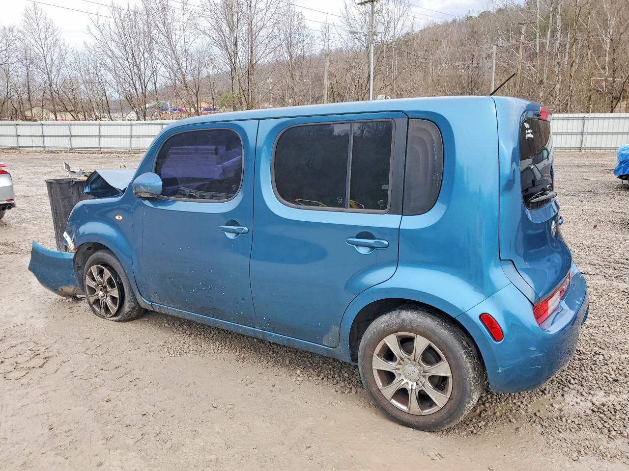 2014 Nissan Cube VIN JN8AZ2KR5ET351174 photo 2