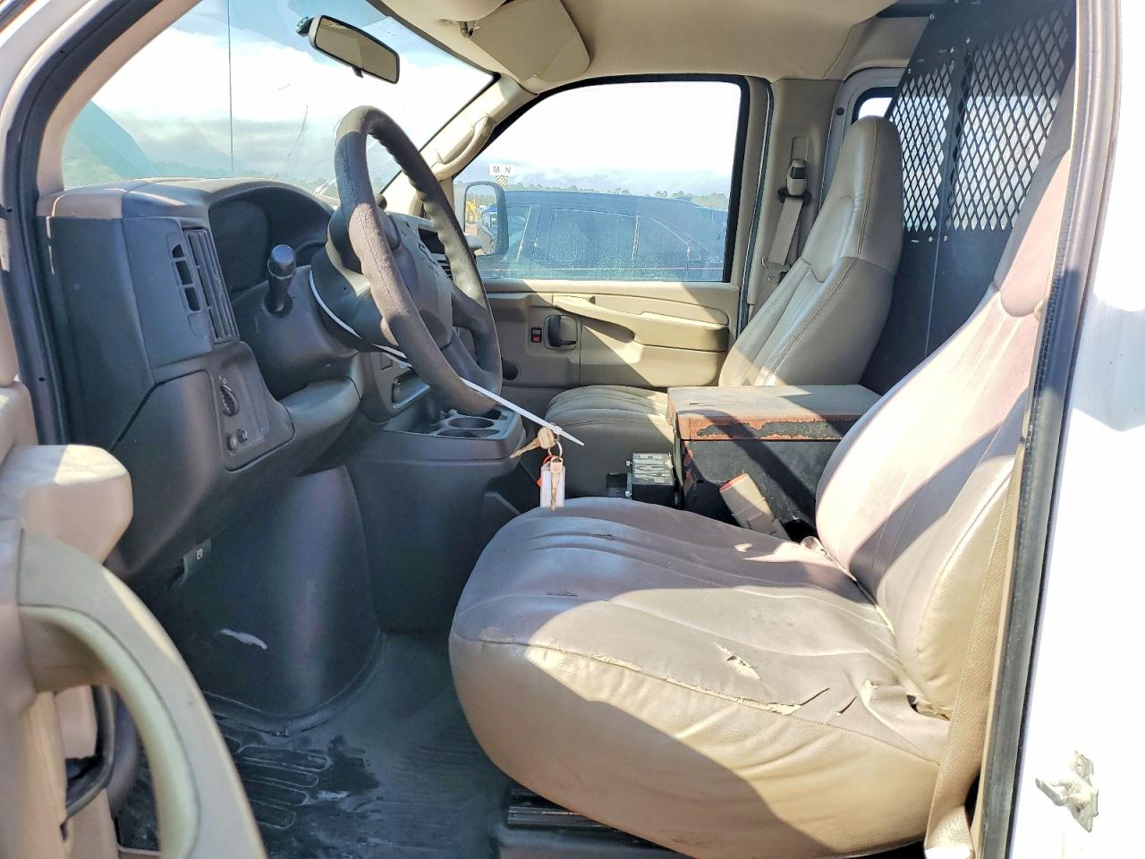 2006 Chevrolet Express VIN 1GCGG25V661177956 photo 7