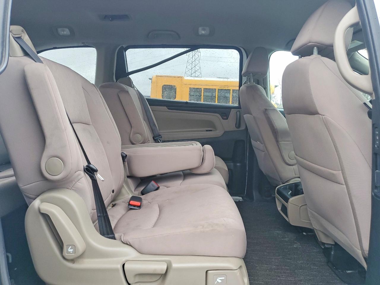 2021 Honda Odyssey VIN 5FNRL6H5XMB044161 photo 11