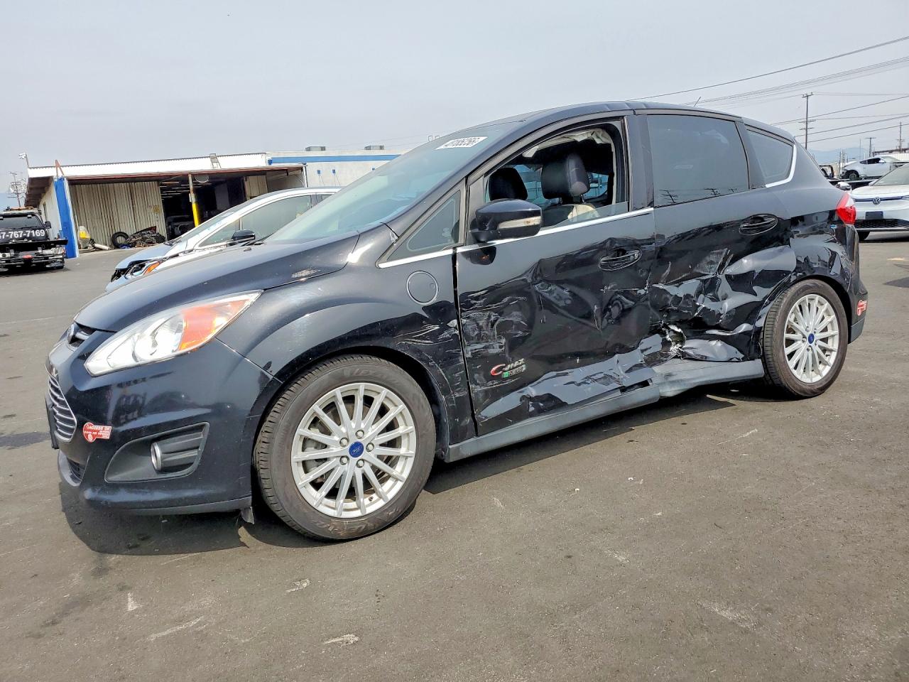 2016 Ford Cmax VIN 1FADP5CU6GL103804 photo 1