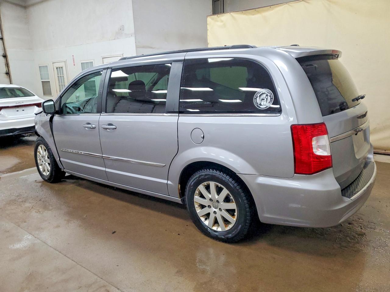 2014 Chrysler Minivan VIN 2C4RC1BG6ER304557 photo 2