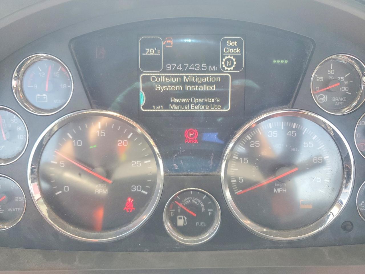 2016 KW T680 semi VIN 1XKYA48X9GJ496434 photo 8