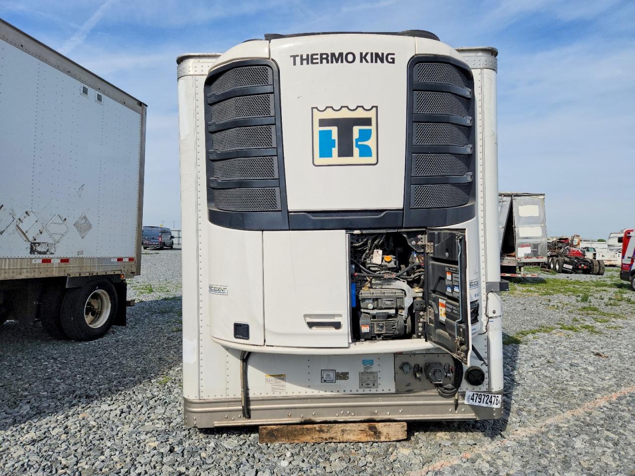 2024 HYTR Trailer VIN 3H3V281K4RJ426402 photo 2