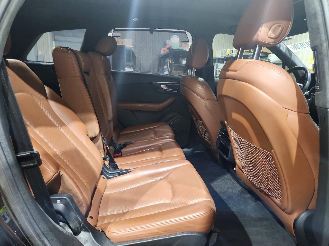 2020 Audi Q7 VIN WA1VXAF77LD006414 photo 11