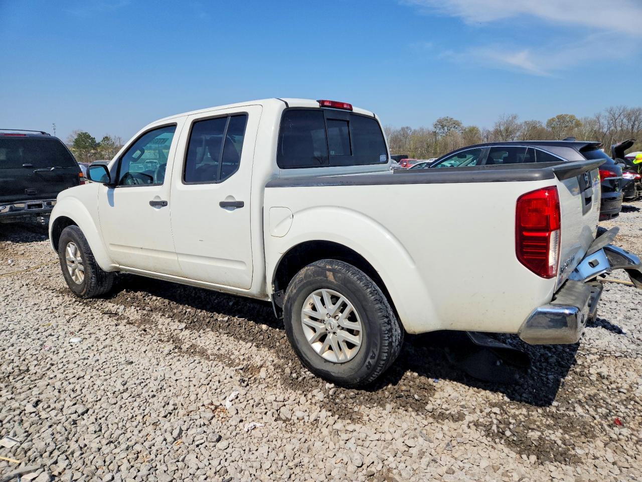 2014 Nissan Frontier VIN 1N6AD0ER4EN766465 photo 2