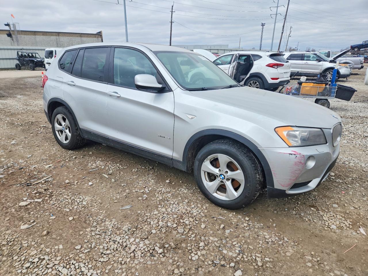 2011 BMW X3 VIN 5UXWX5C52BL711693 photo 4