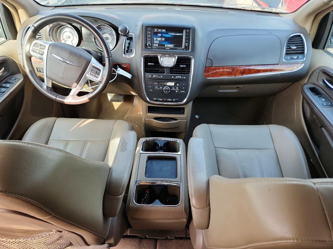 2016 Chrysler Minivan VIN 2C4RC1BG6GR230611 photo 8