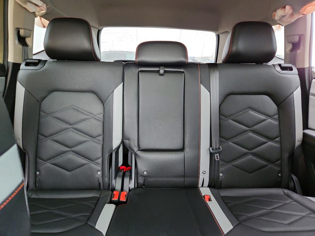 2025 Volkswagen Atlas VIN 1V2CR2CA8SC520367 photo 10