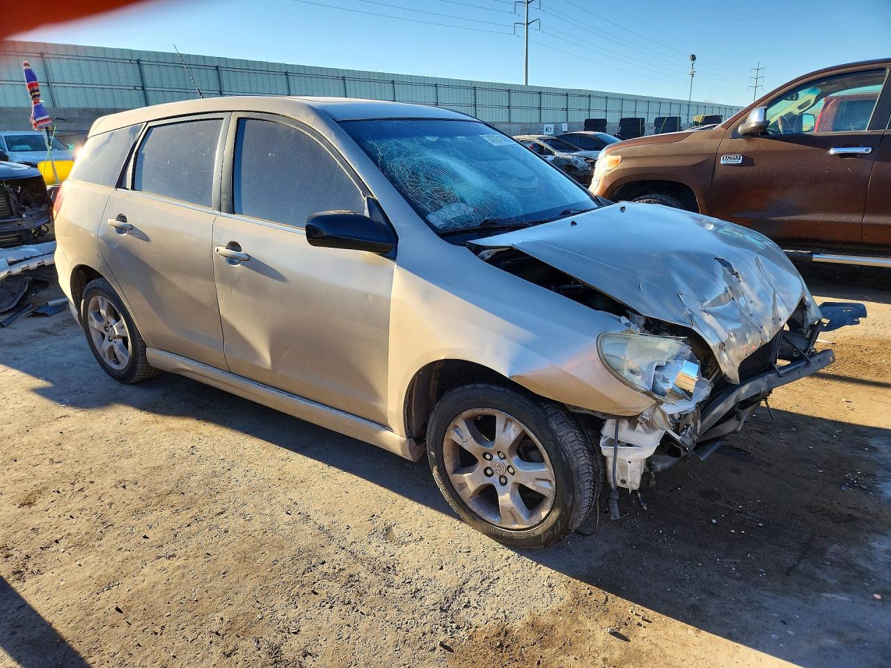 2003 TOYOTA Matrix VIN 2T1KR32E03C116320 photo 4