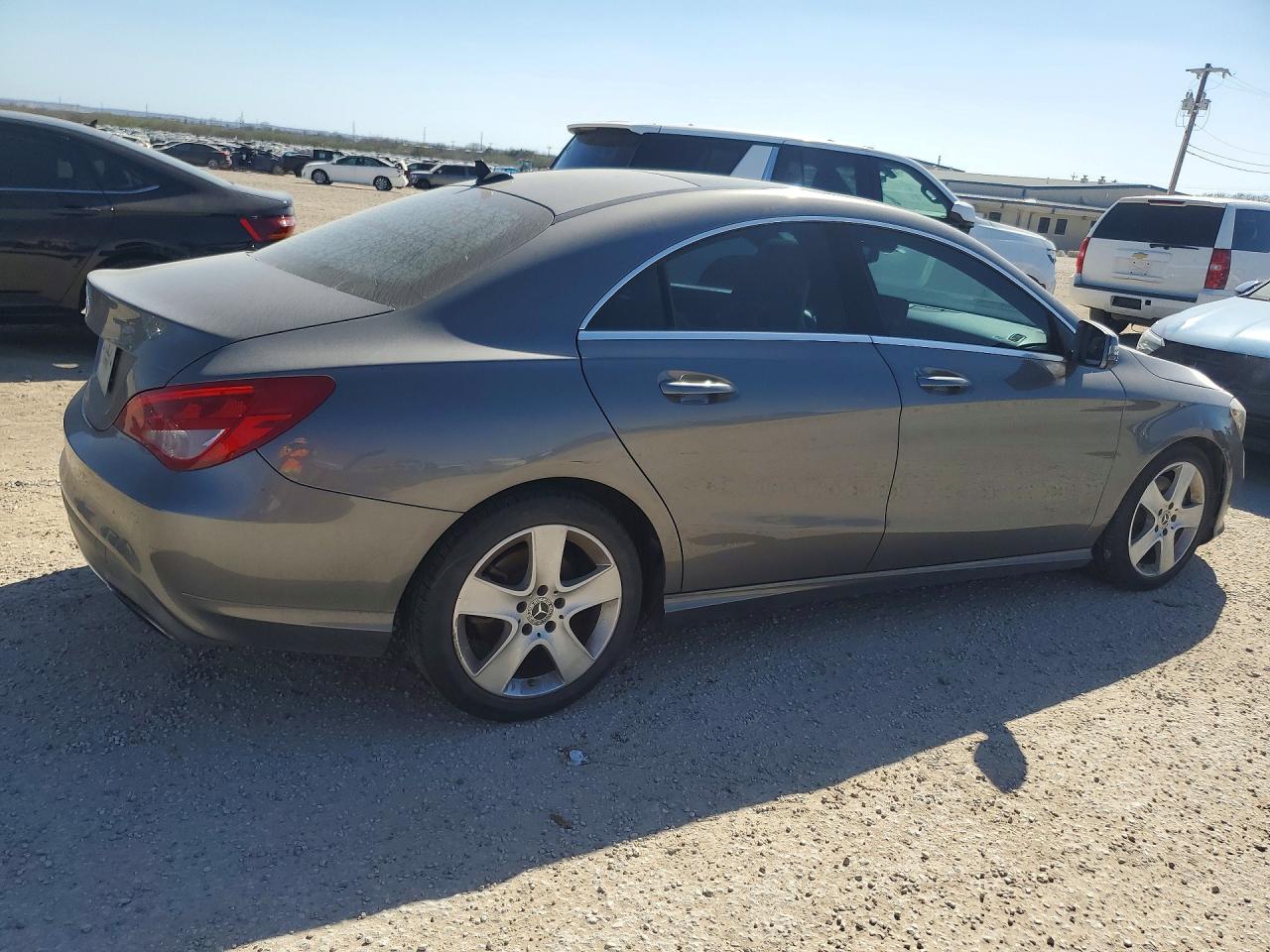 2019 Mercedes-Benz Cla-class VIN WDDSJ4EB8KN736817 photo 3