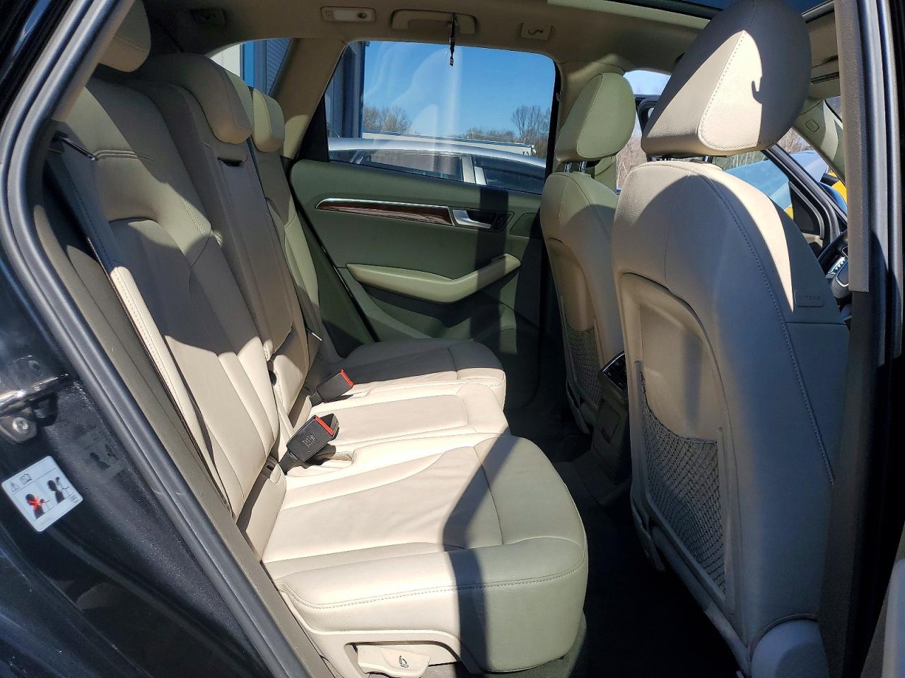 2010 Audi Q5 VIN WA1LKAFP2AA030138 photo 11