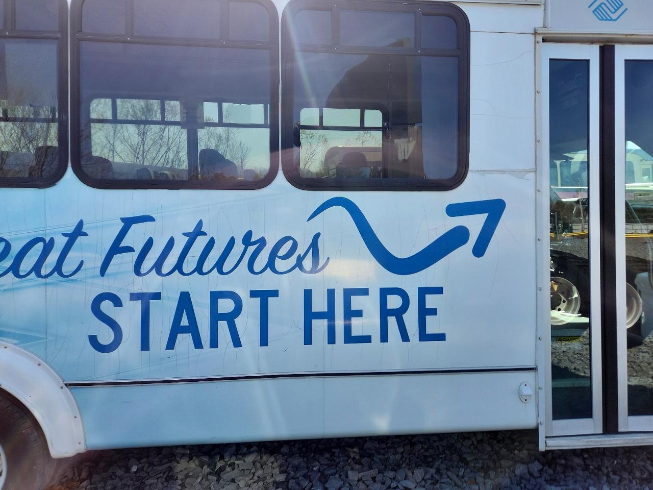 2017 Ford Econoline VIN 1FDFE4FS9HDC13802 photo 11