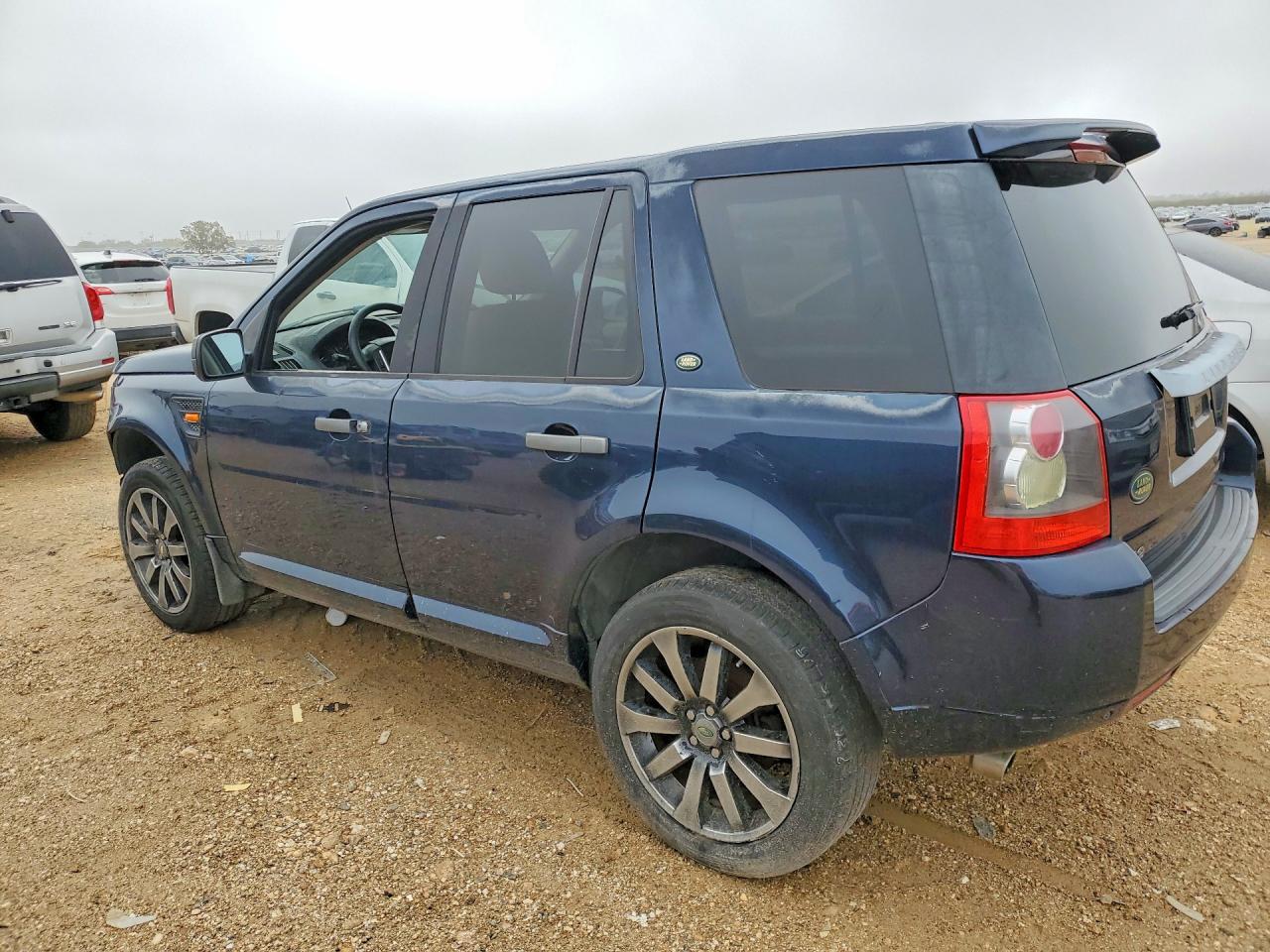 2008 Land Lr2 VIN SALFT24N48H108338 photo 2