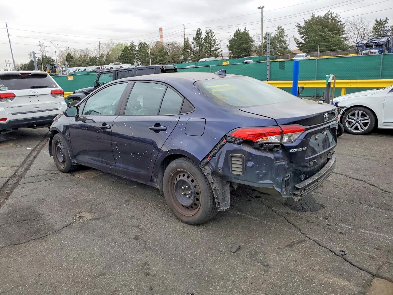2020 Toyota Corolla VIN 5YFEPRAE0LP055025 photo 2
