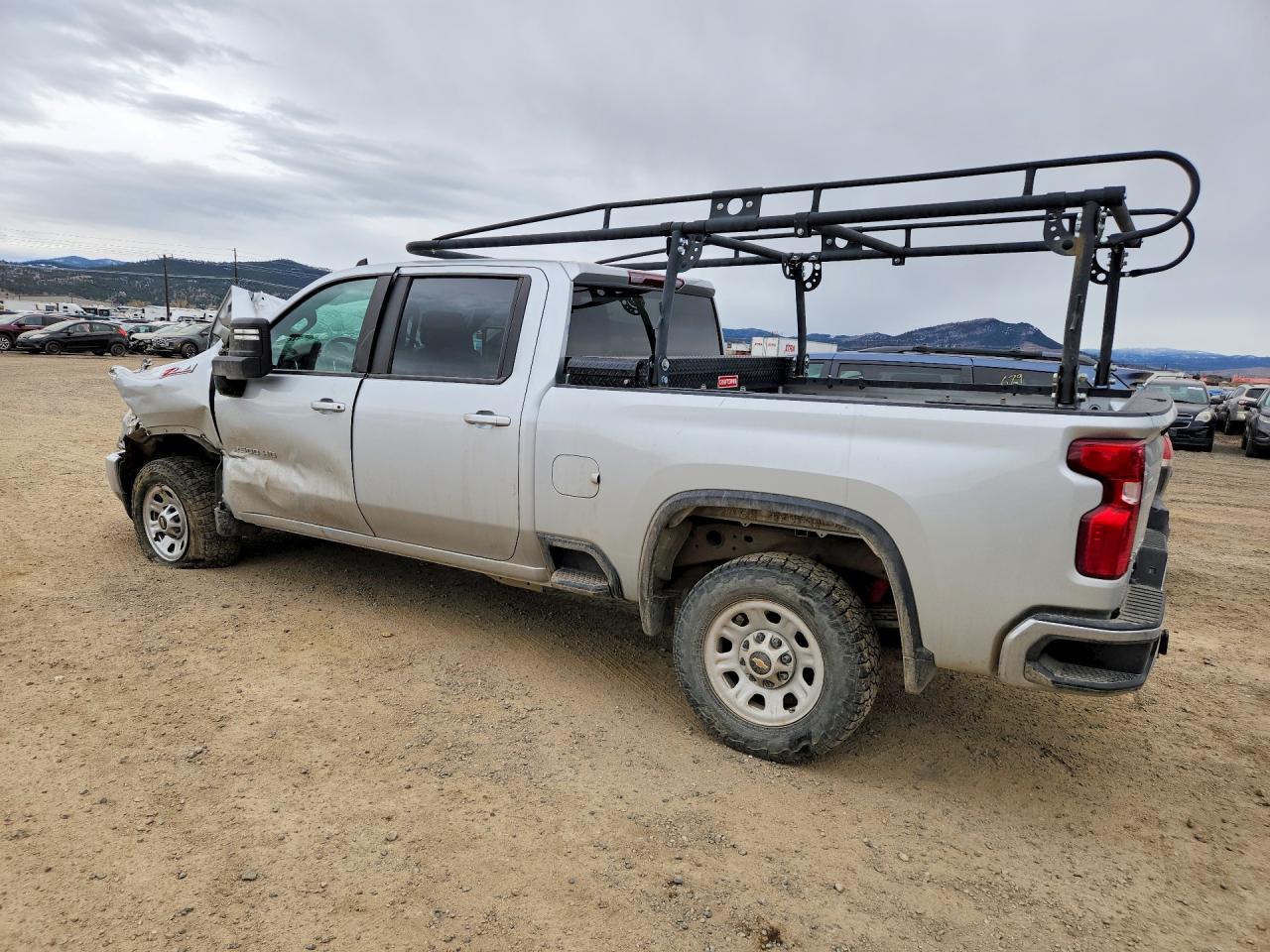 2021 Chev Silverado VIN 1GC4YNE78MF255849 photo 2
