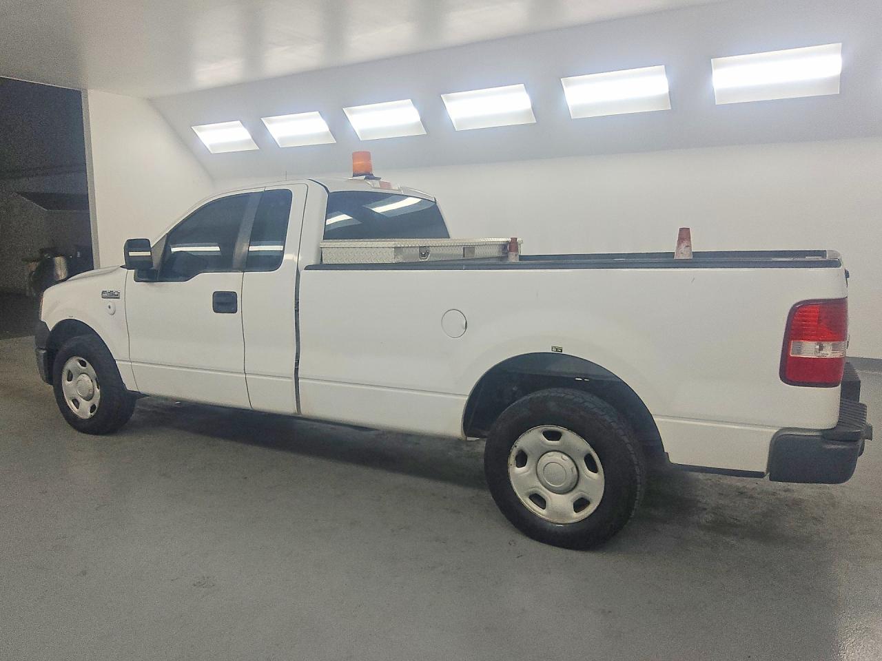 2007 Ford F150 VIN 1FTRF12W17KD53990 photo 2