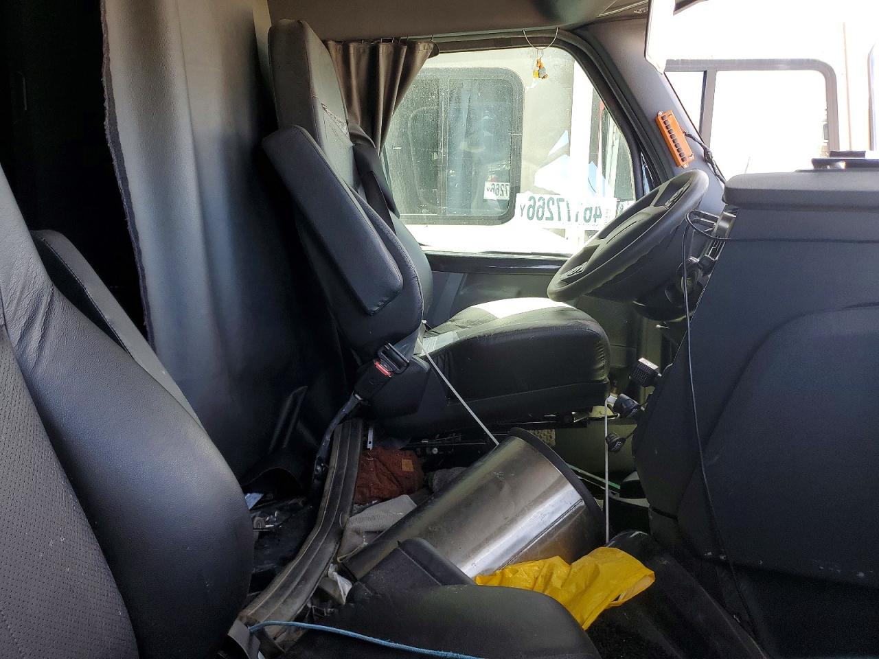 2023 FREIGHTLINER All other VIN 1FUJHHDR9PLNK0817 photo 5