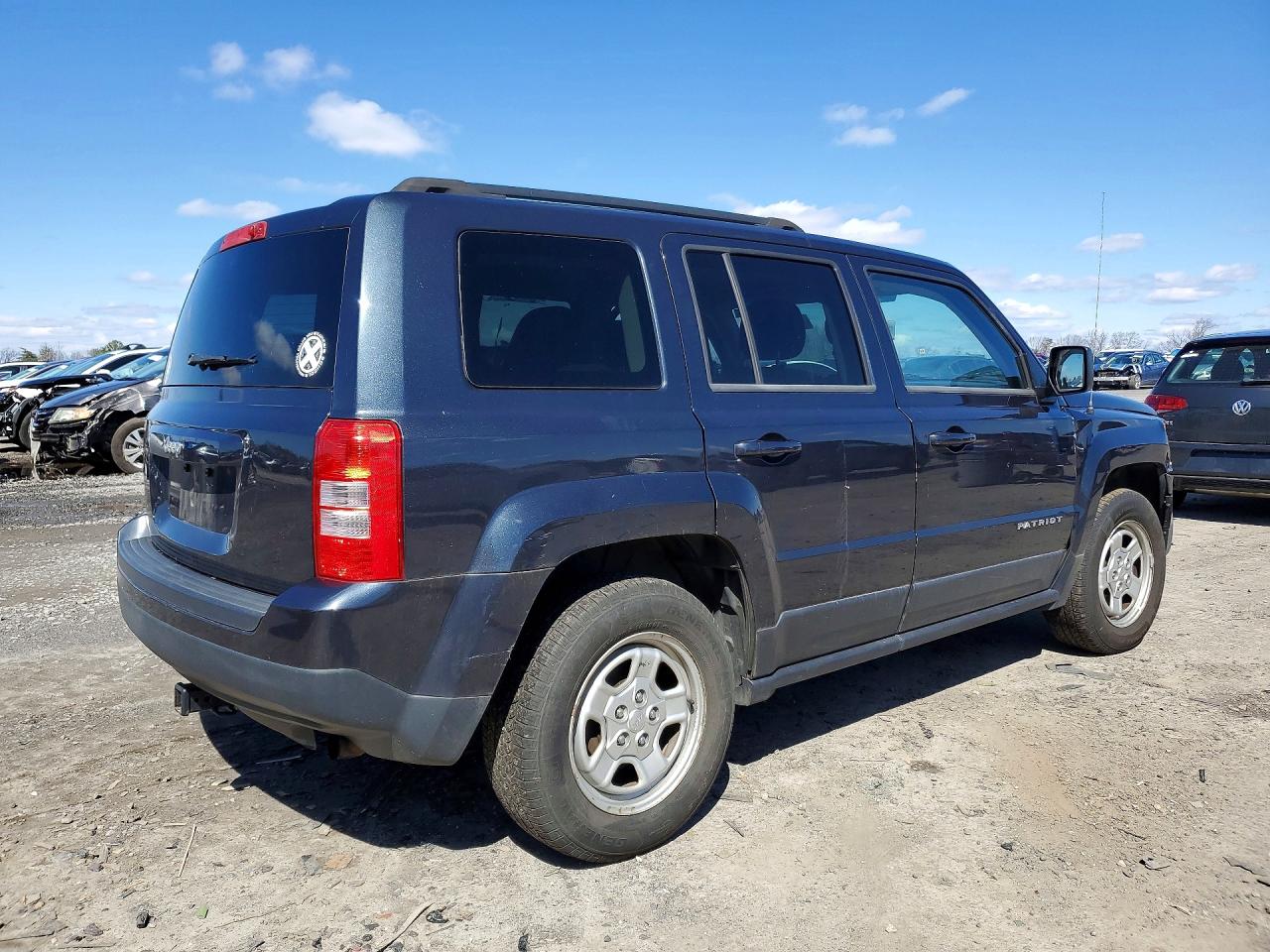 2014 Jeep Patriot VIN 1C4NJPBB9ED881260 photo 3
