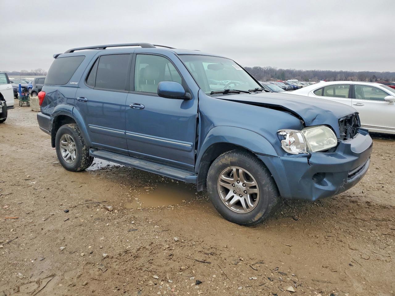 2005 Toyota Sequoia VIN 5TDBT48A25S238327 photo 4