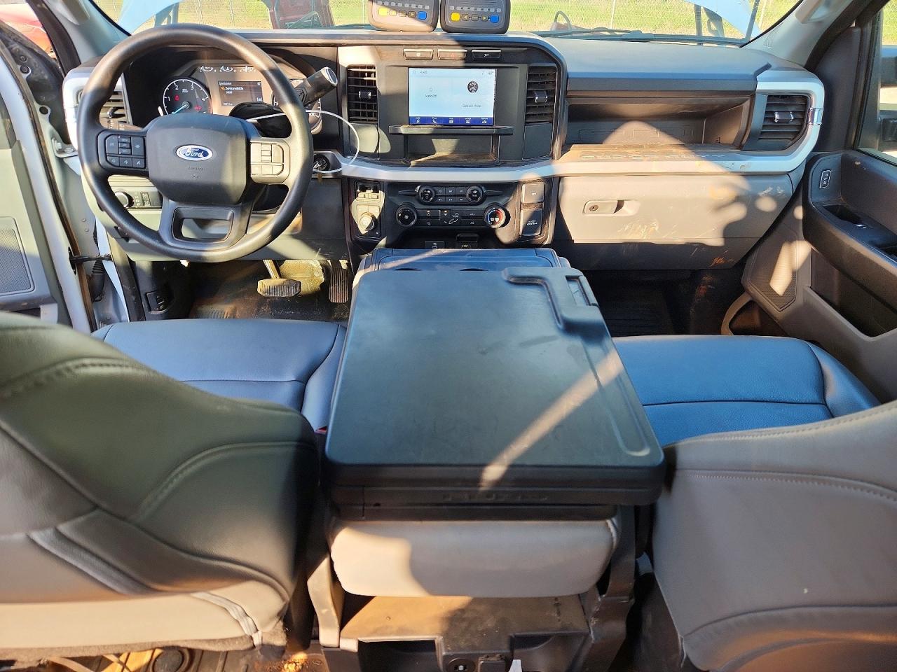 2024 Ford F550 VIN 1FD0W5HT7REC85902 photo 8