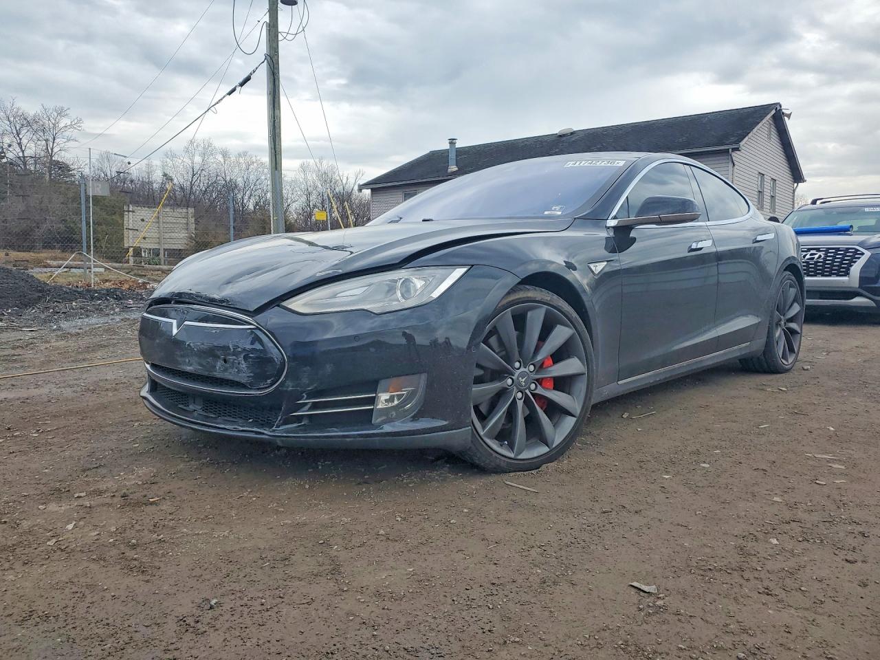 2015 Tesla Model s VIN 5YJSA1E43FF118352 photo 1