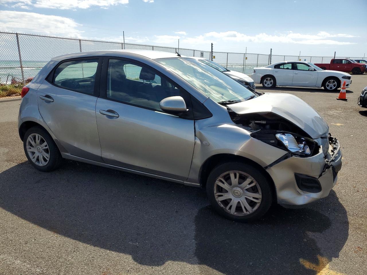 2012 Mazda 2 VIN JM1DE1KY8C0144671 photo 4