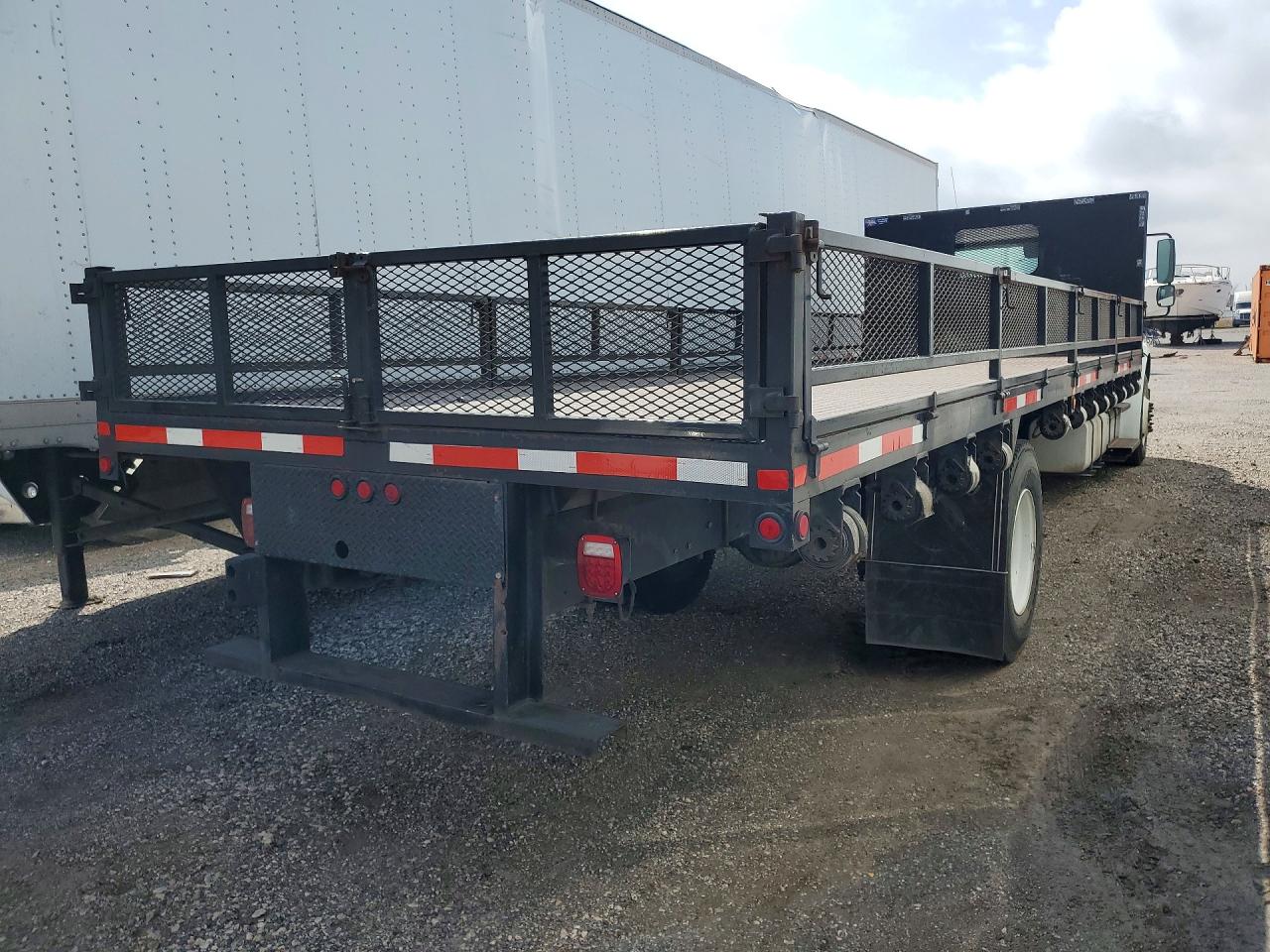 2015 FREIGHTLINER M2 unknow VIN 1FVACWDT9FHFZ8691 photo 3