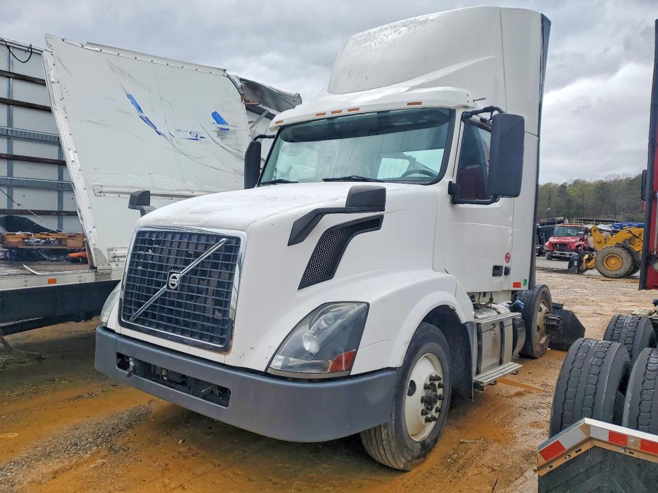 2017 Volvo All models VIN 4V4N39TGXHN988031 photo 2