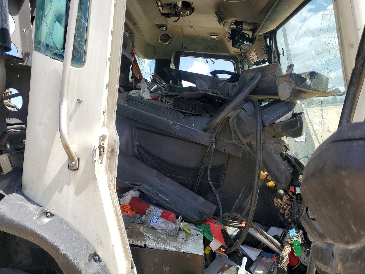 2018 MACK Unknown VIN 1M2LR06CXJM003286 photo 5