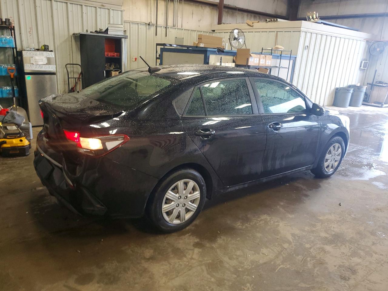 2022 Kia Rio VIN 3KPA24AD5NE463306 photo 3