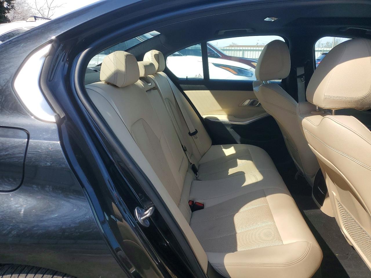 2022 BMW 3 series VIN 3MW5R7J09N8C67036 photo 10