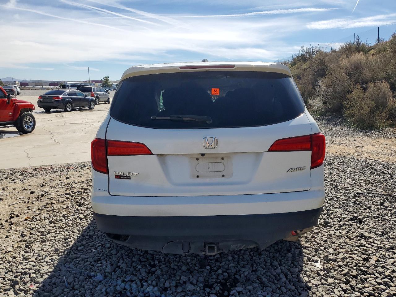 2018 Honda Pilot VIN 5FNYF6H30JB012218 photo 6