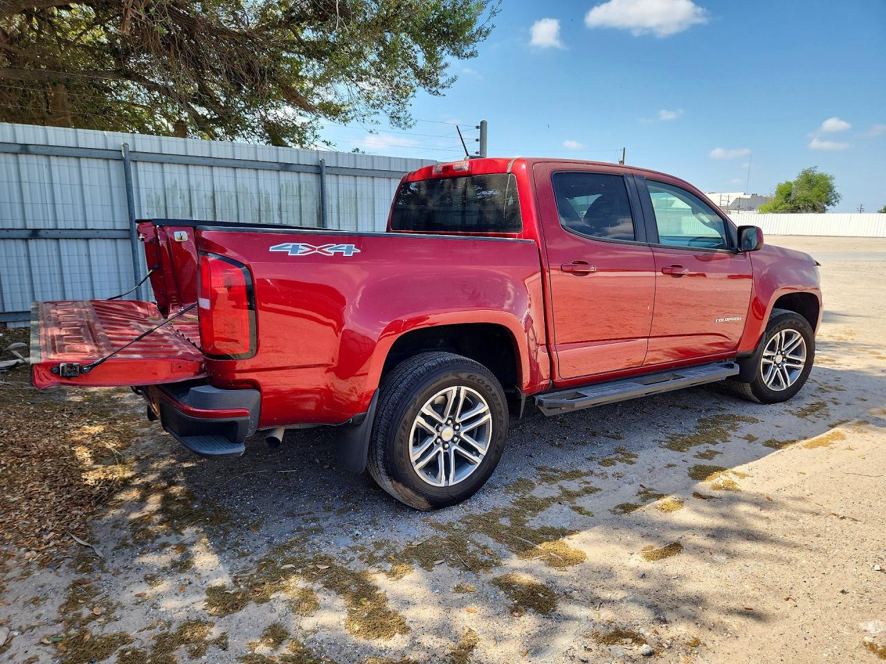 2021 Chev Colorado VIN 1GCGTBEN8M1246249 photo 3