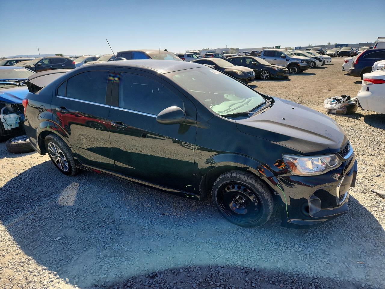 2018 Chevrolet SONIC VIN 1G1JD5SH0J4116021 photo 4