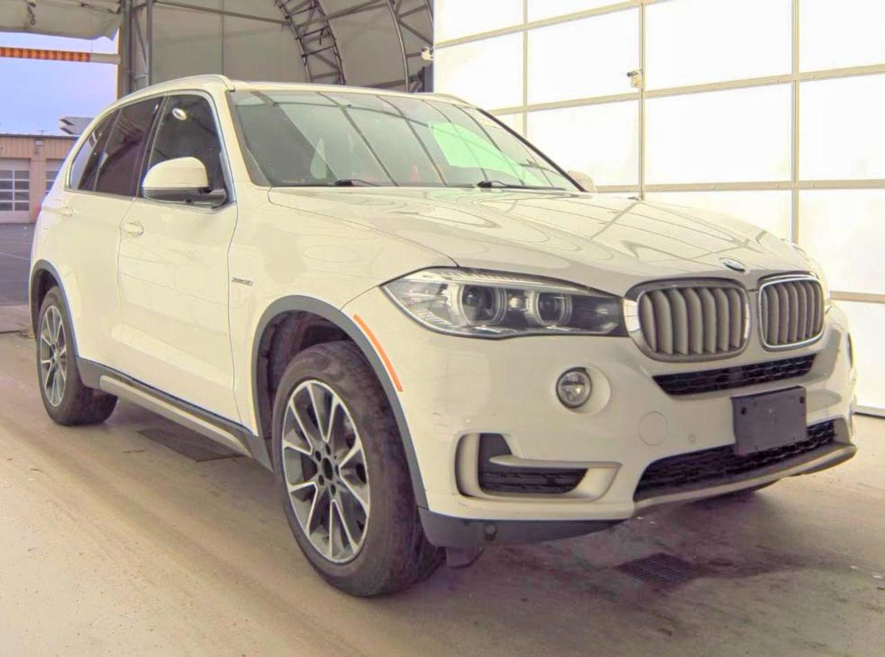 2018 BMW X5 VIN 5UXKR0C52J0Y02782 photo 1