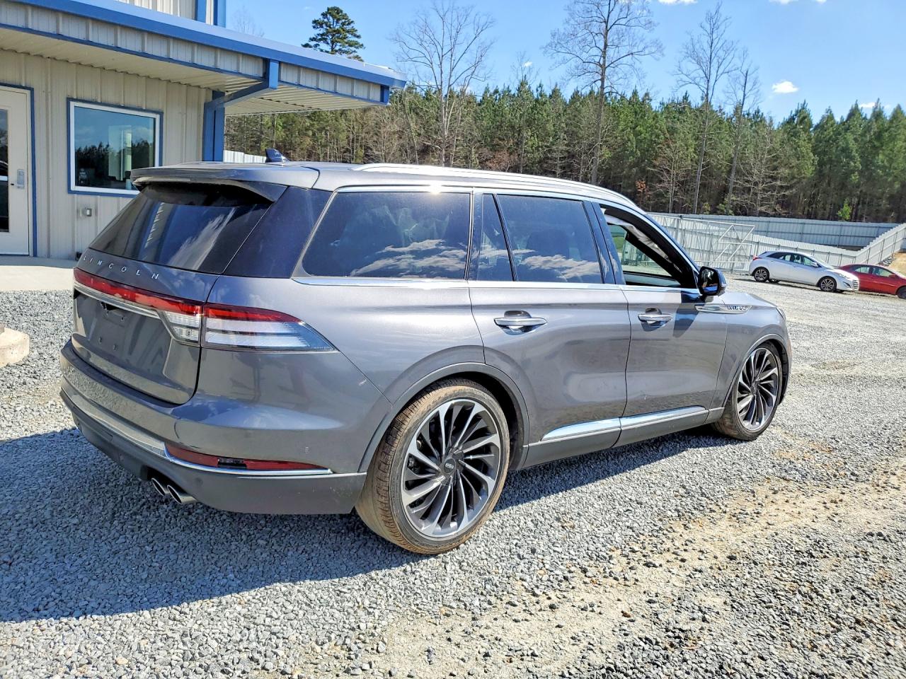 2022 Lincoln Aviator VIN 5LM5J7XC5NGL07909 photo 3