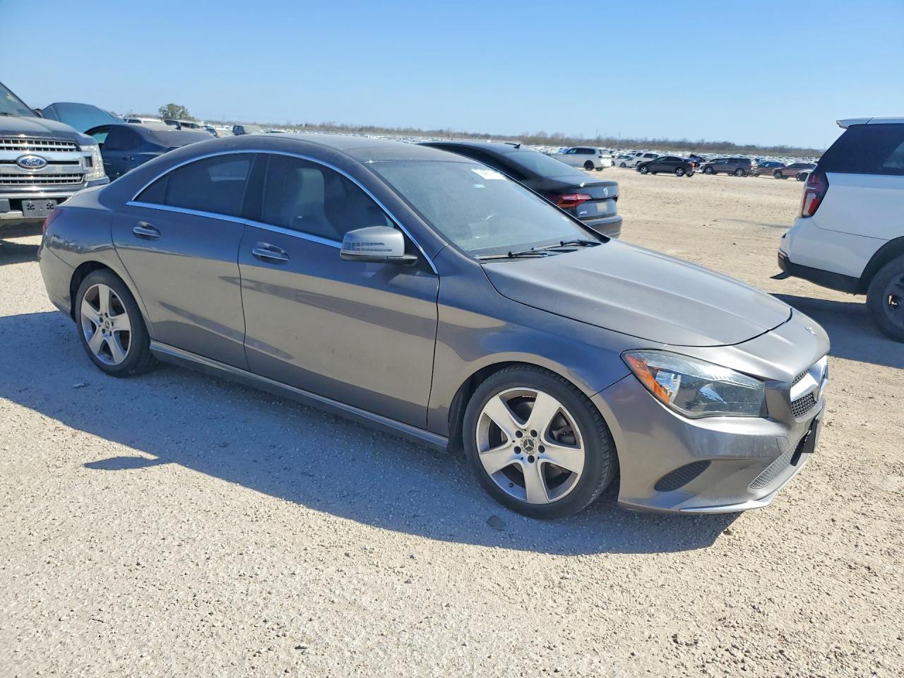 2019 Mercedes-Benz Cla-class VIN WDDSJ4EB8KN736817 photo 4