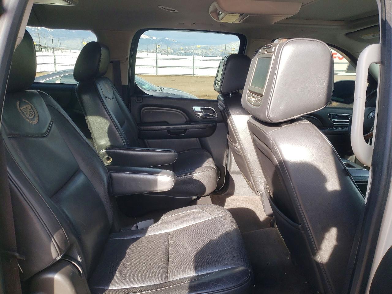 2012 Cadillac Escalade VIN 1GYS4KEFXCR328655 photo 11