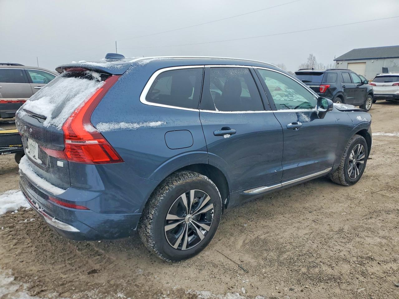 2023 Volvo Xc60 VIN YV4H60DV1P1393189 photo 3