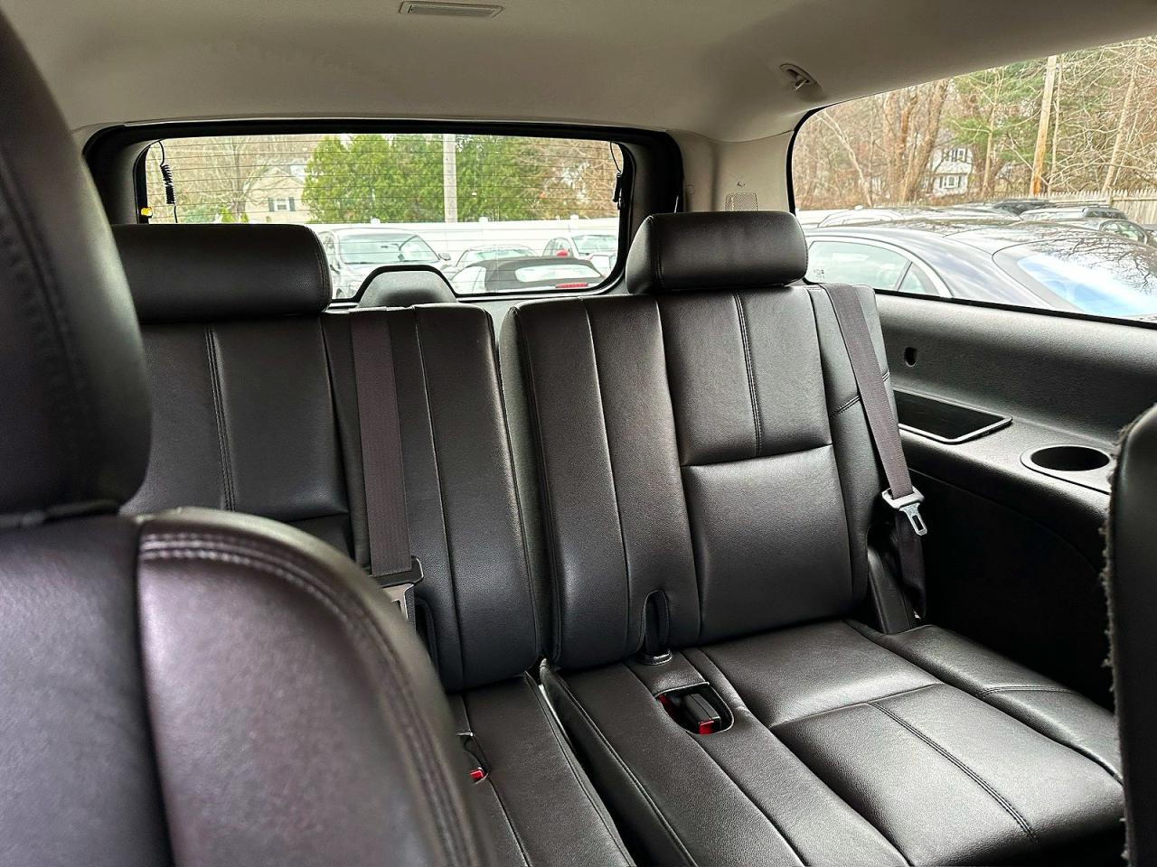 2013 Chevrolet Suburban VIN 1GNSKJE78DR138778 photo 12