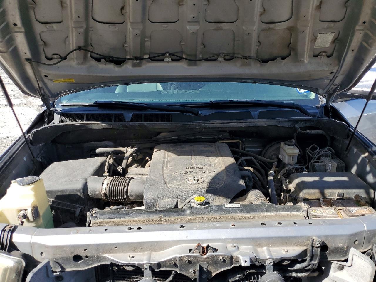 2013 Toyota Sequoia VIN 5TDKY5G14DS049685 photo 12