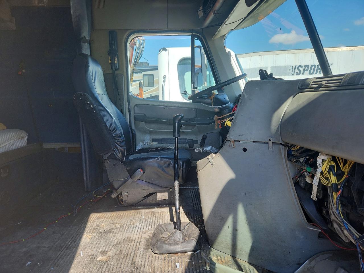 2003 FREIGHTLINER All other VIN 1FUJA6CG93PK23073 photo 5