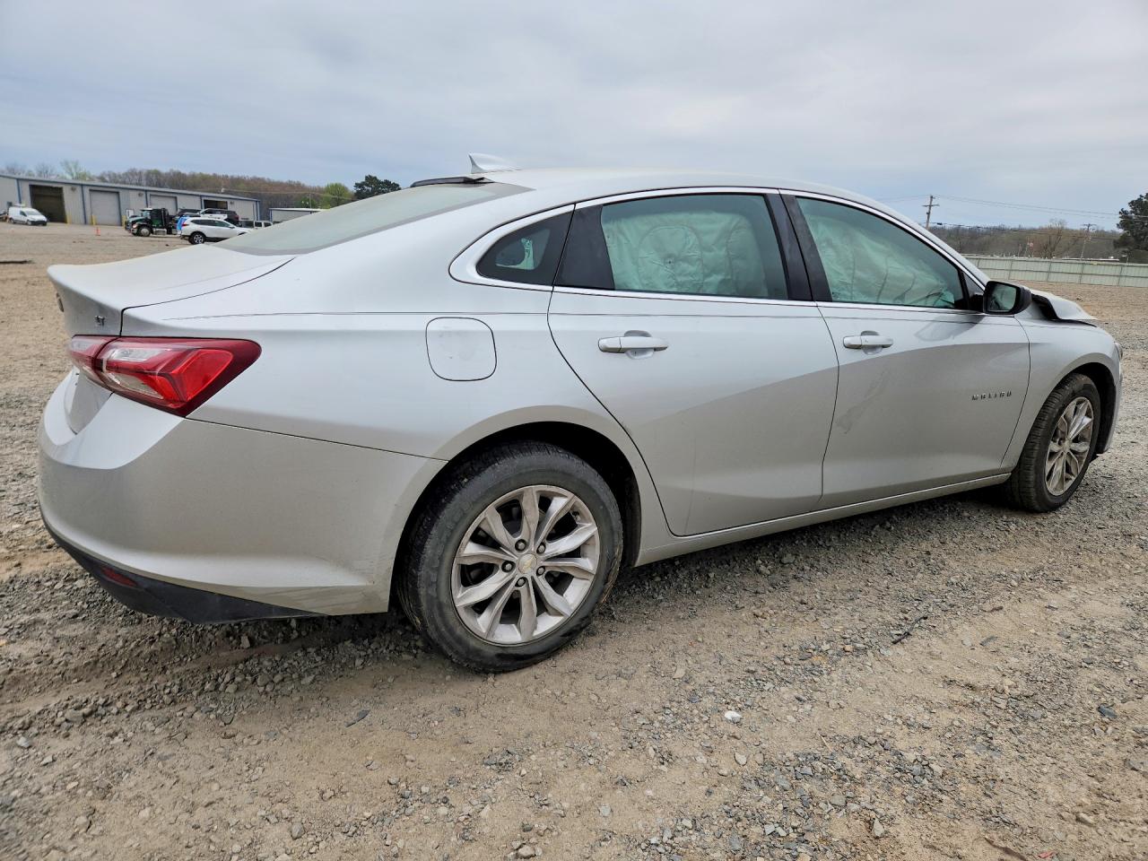 2019 Chev Malibu VIN 1G1ZD5ST8KF206241 photo 3