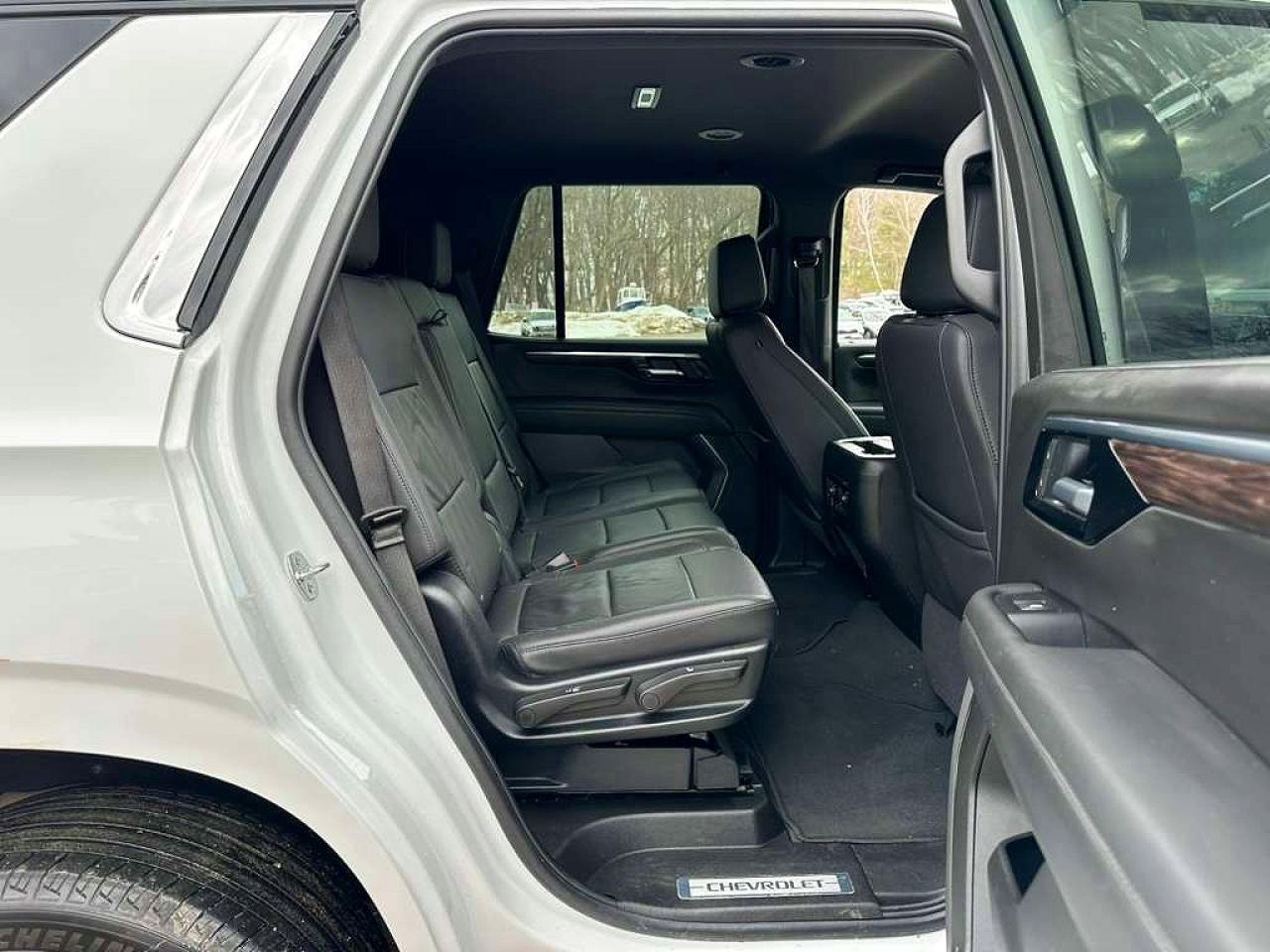2025 Chevrolet Tahoe VIN 1GNS6NRD0SR327465 photo 6